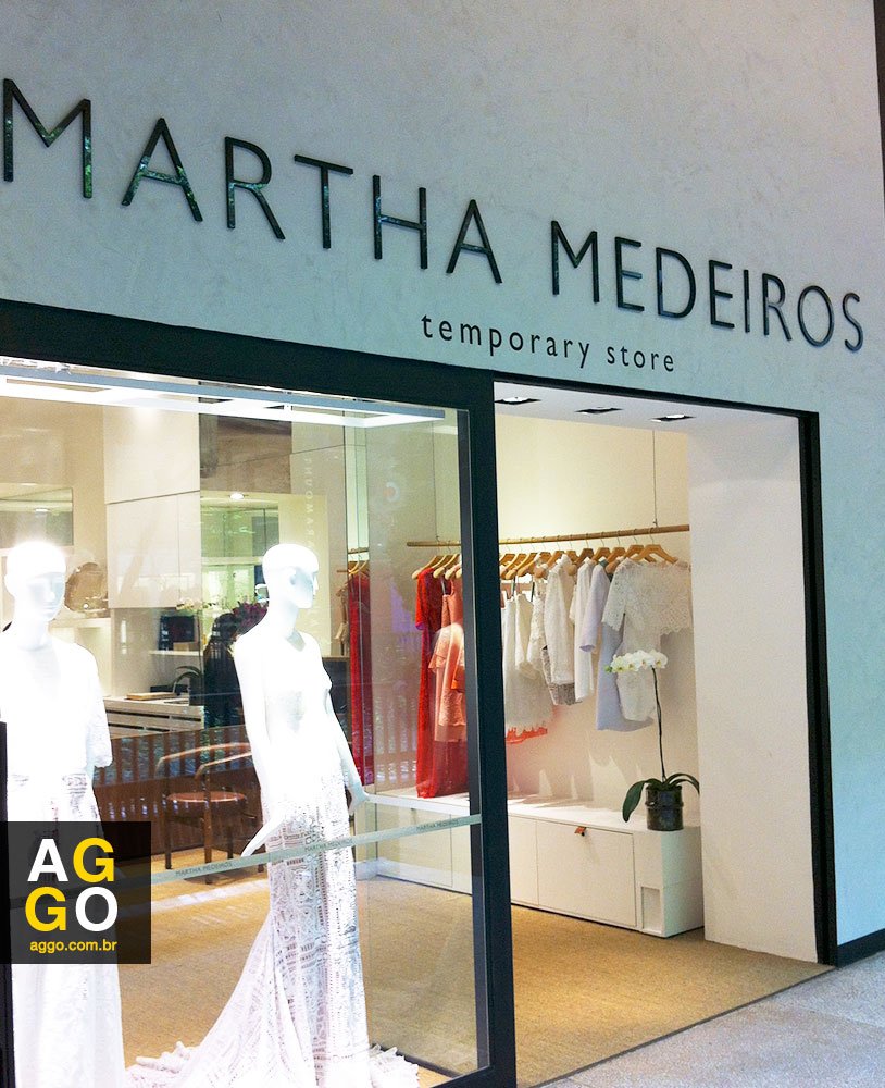 Martha Medeiros Temporary Store